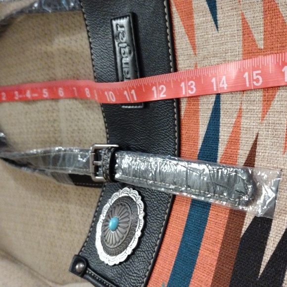 NWT Wrangler Tribal Print Shoulder Bag - Picture 16 of 16